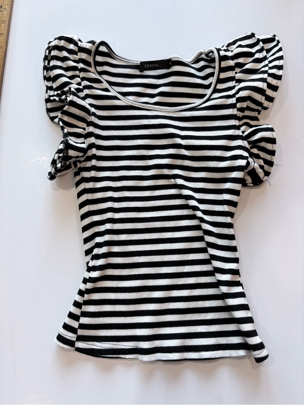 Zesica Black & White Striped Puff-Sleeve Scoop Neck Top